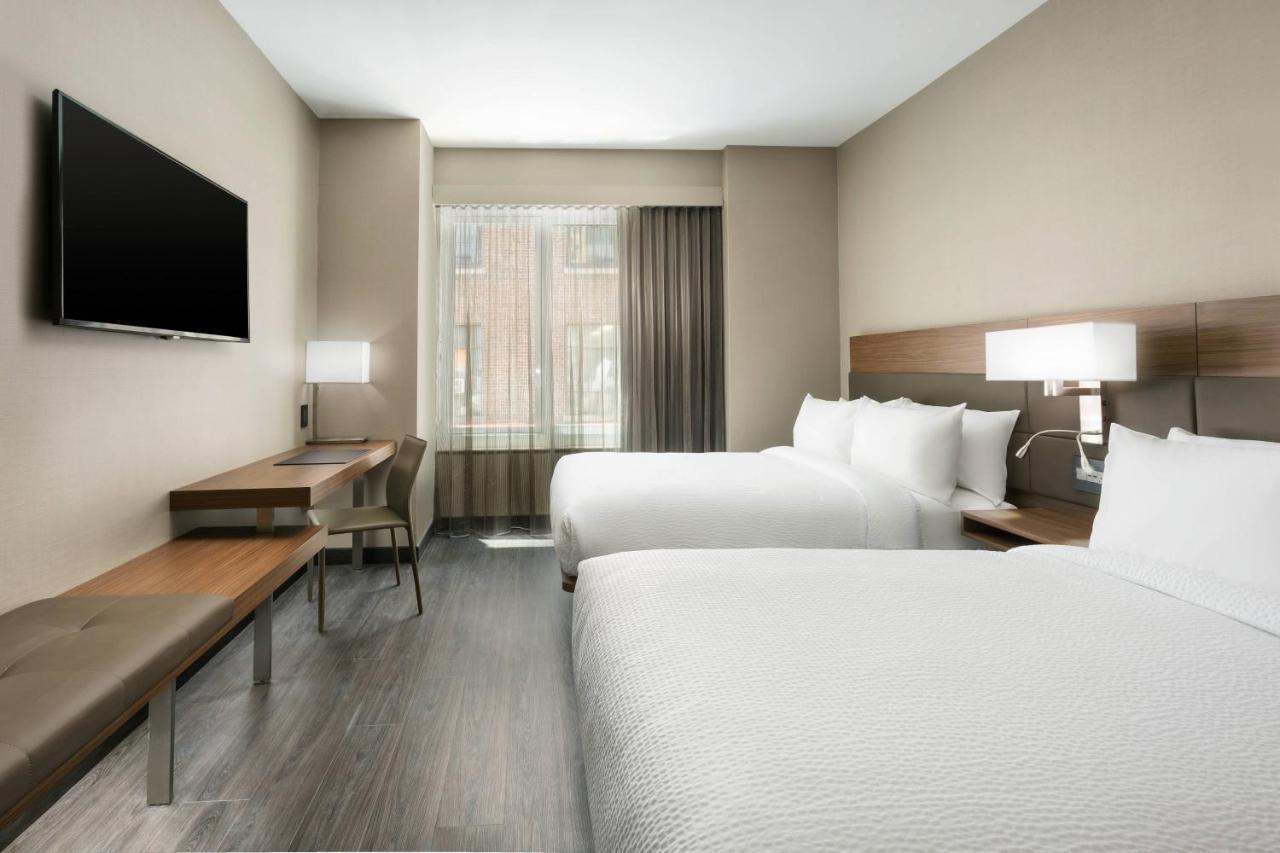 Ac Hotel By Marriott New York Times Square Екстер'єр фото
