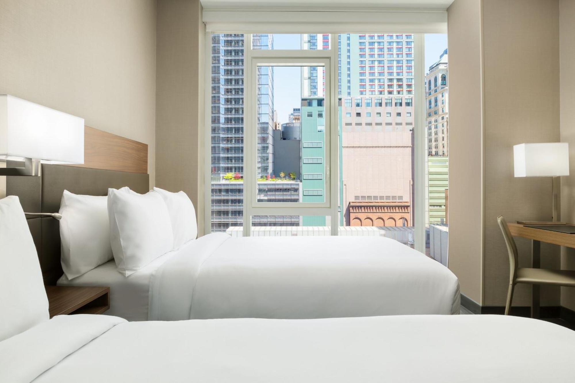 Ac Hotel By Marriott New York Times Square Екстер'єр фото