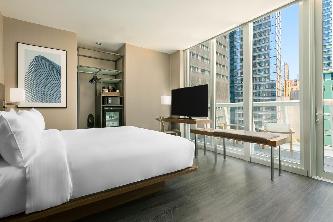 Ac Hotel By Marriott New York Times Square Екстер'єр фото